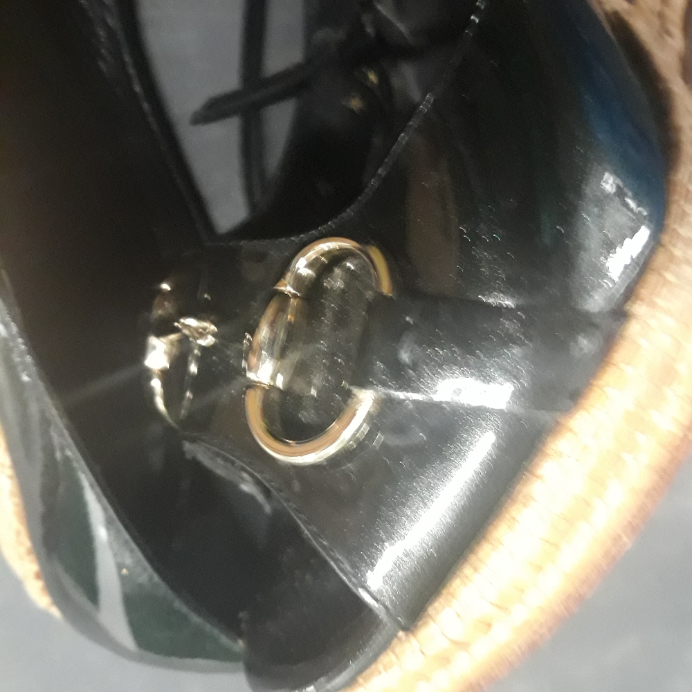 Gucci gunmetal grey, ankle tie, open toe wedge sandal. Size 40 - Picture 4 of 4